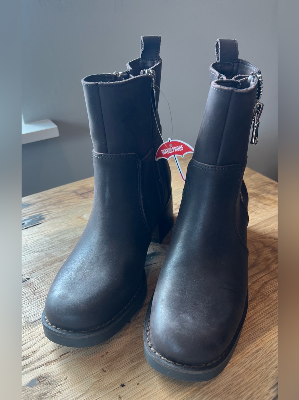 Blondo Carmine Waterproof Bootie in Chocolate Leather with Side Zip NWOT